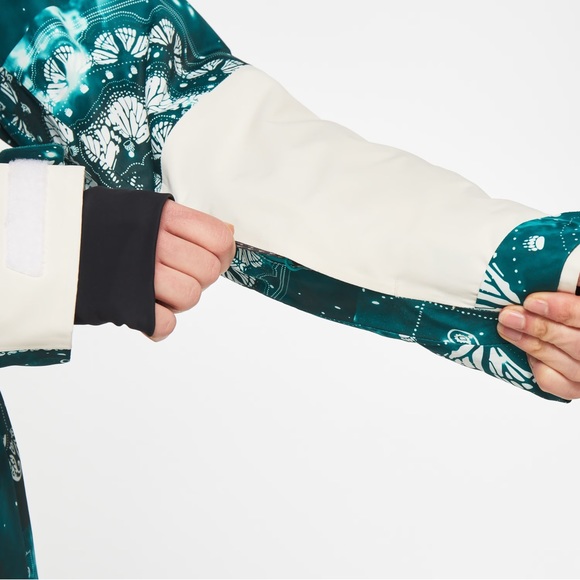 NWT Oakley Snowboard and Ski TC AURORA RC Insulated Paisley Jacket - Picture 8 of 13